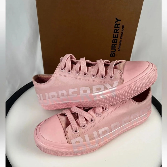 Burberry Authentic Pink Women's Larkhall Low Top Lace Up Sneakers Size 39 - Picture 1 of 13